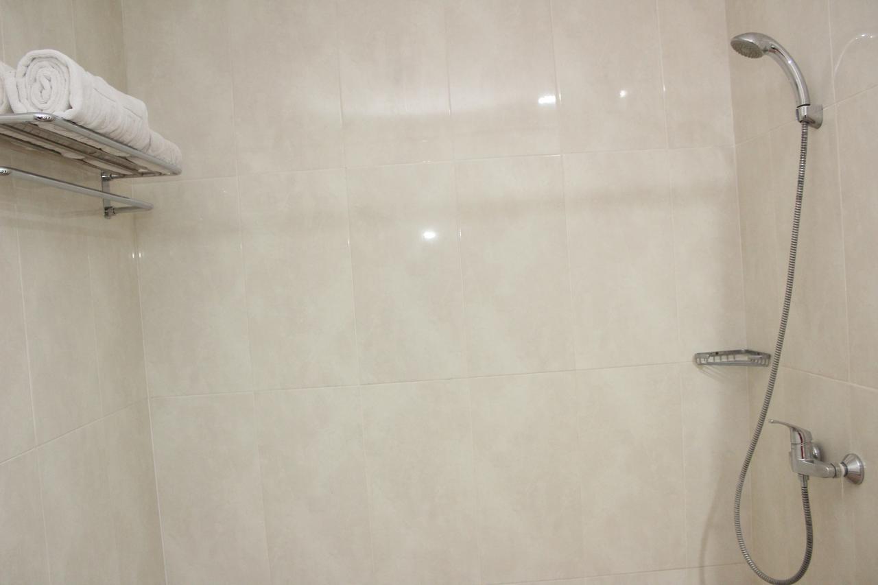 Naka Hotel Kupang Extérieur photo